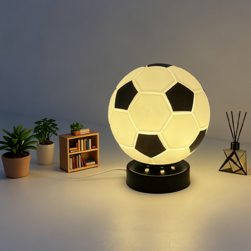 サッカー LED ハイエンドクリエイティブギフトテーブルラン - Lighting Decoration のレビューと価格