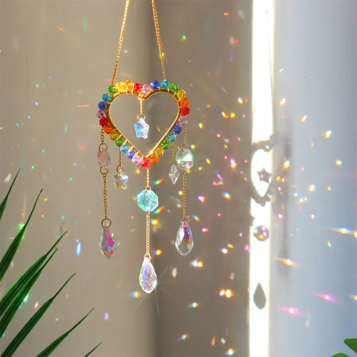 チャクラサンキャッチャー レインボープリズム 月 星 ハート - Pendant Lighting Christmas Decor のレビューと価格