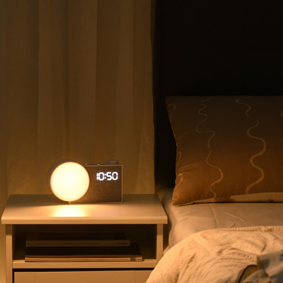 WILIT LEDナイトライト目覚まし時計、ホワイトノイズ＆ - Lighting Decor Room のレビューと価格